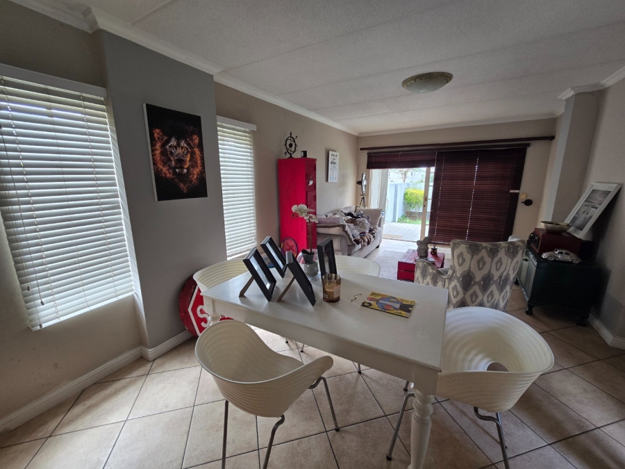 2 Bedroom Property for Sale in Montana Tuine Gauteng