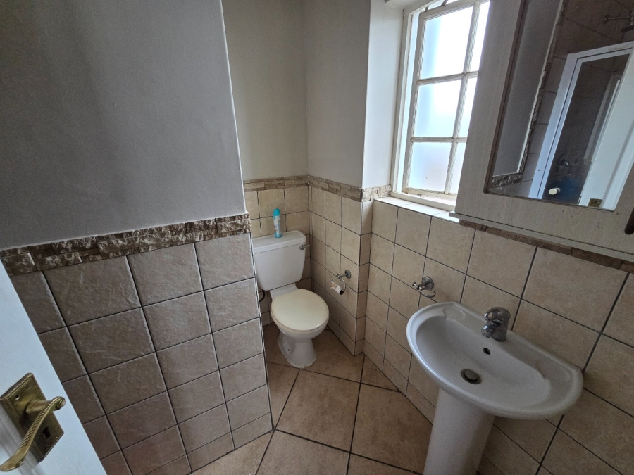 2 Bedroom Property for Sale in Montana Tuine Gauteng