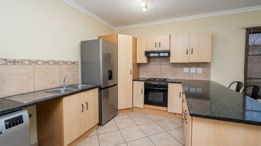 2 Bedroom Property for Sale in Montana Tuine Gauteng