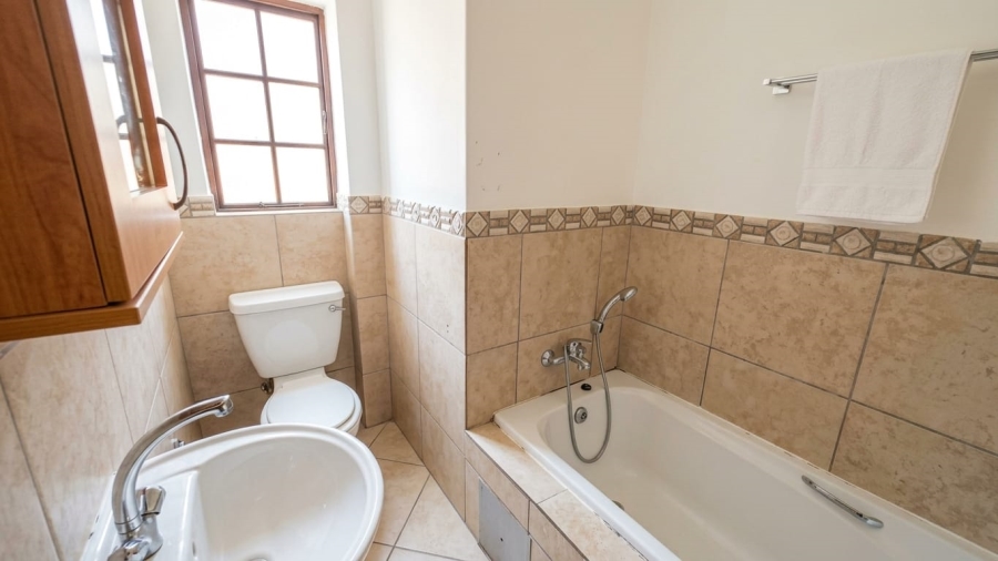 2 Bedroom Property for Sale in Montana Tuine Gauteng