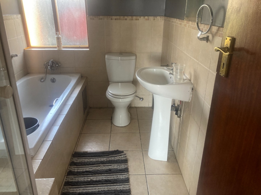 2 Bedroom Property for Sale in Montana Tuine Gauteng