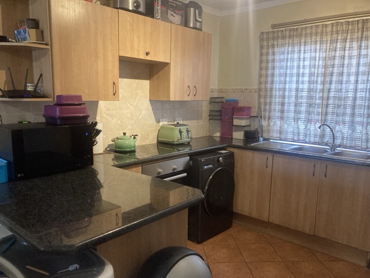 2 Bedroom Property for Sale in Montana Tuine Gauteng