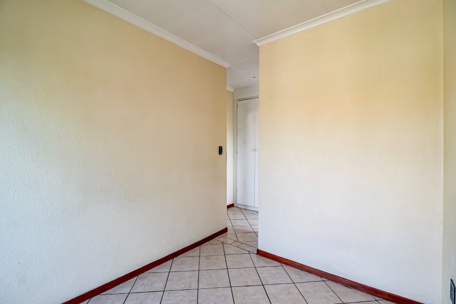 1 Bedroom Property for Sale in Annlin Gauteng