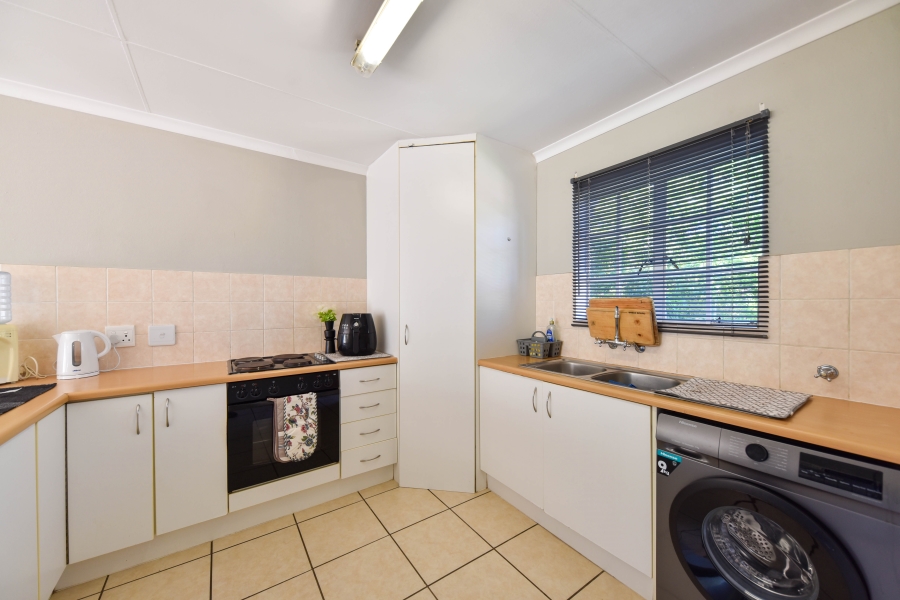To Let 2 Bedroom Property for Rent in Boardwalk Gauteng
