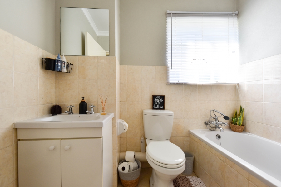 To Let 2 Bedroom Property for Rent in Boardwalk Gauteng