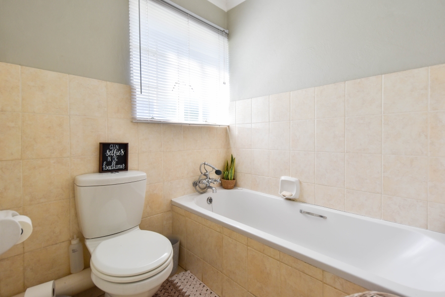 To Let 2 Bedroom Property for Rent in Boardwalk Gauteng