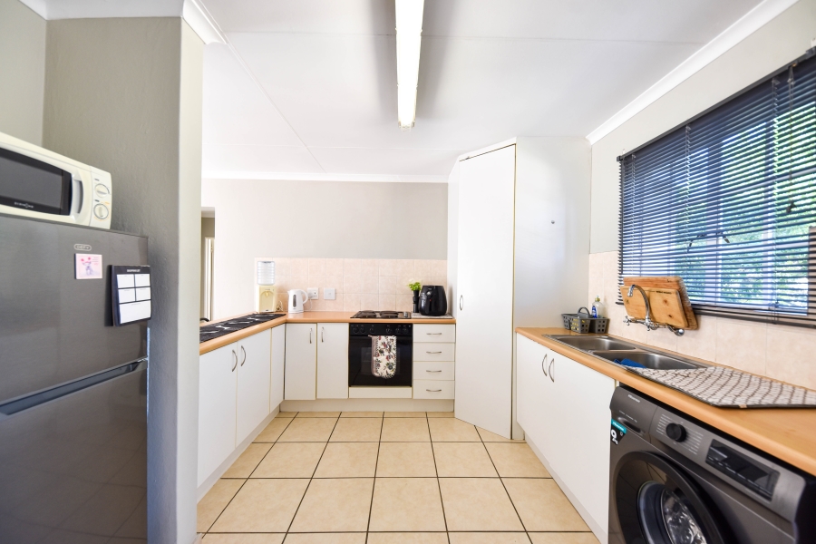 To Let 2 Bedroom Property for Rent in Boardwalk Gauteng