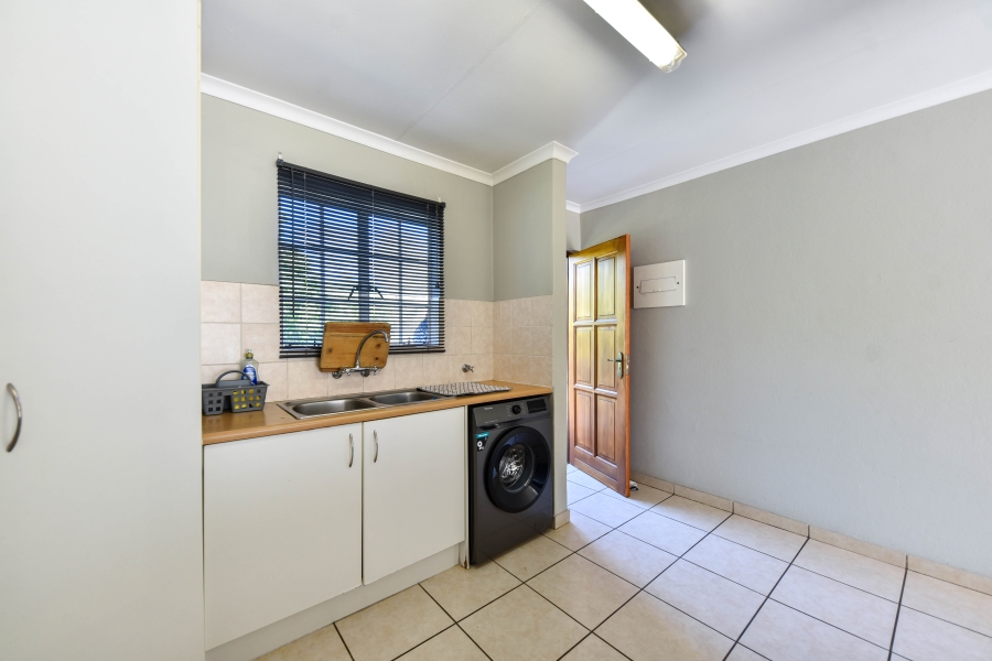 To Let 2 Bedroom Property for Rent in Boardwalk Gauteng