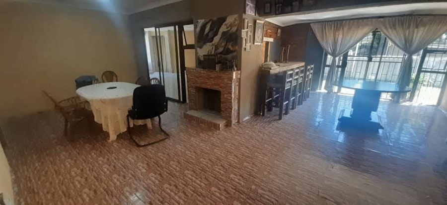 4 Bedroom Property for Sale in Birchleigh Gauteng