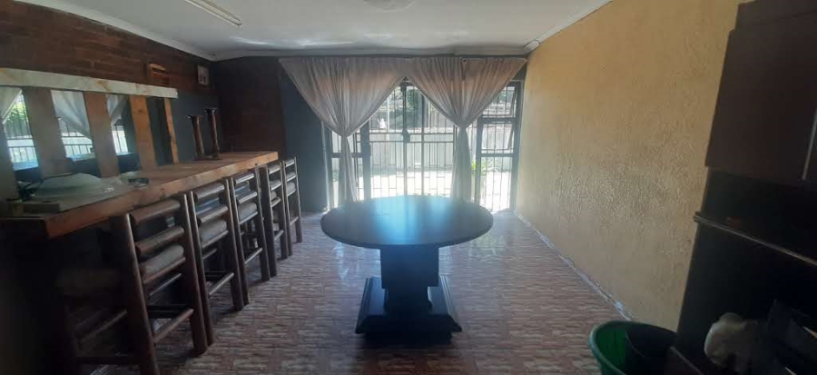 4 Bedroom Property for Sale in Birchleigh Gauteng