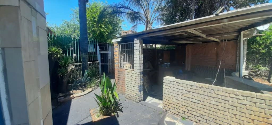 4 Bedroom Property for Sale in Birchleigh Gauteng