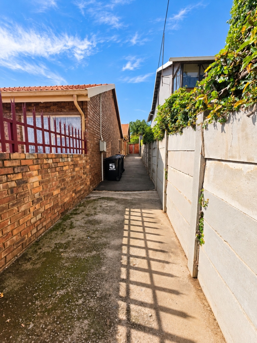 2 Bedroom Property for Sale in Brakpan Central Gauteng