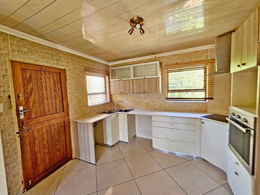 3 Bedroom Property for Sale in Rhodesfield Gauteng