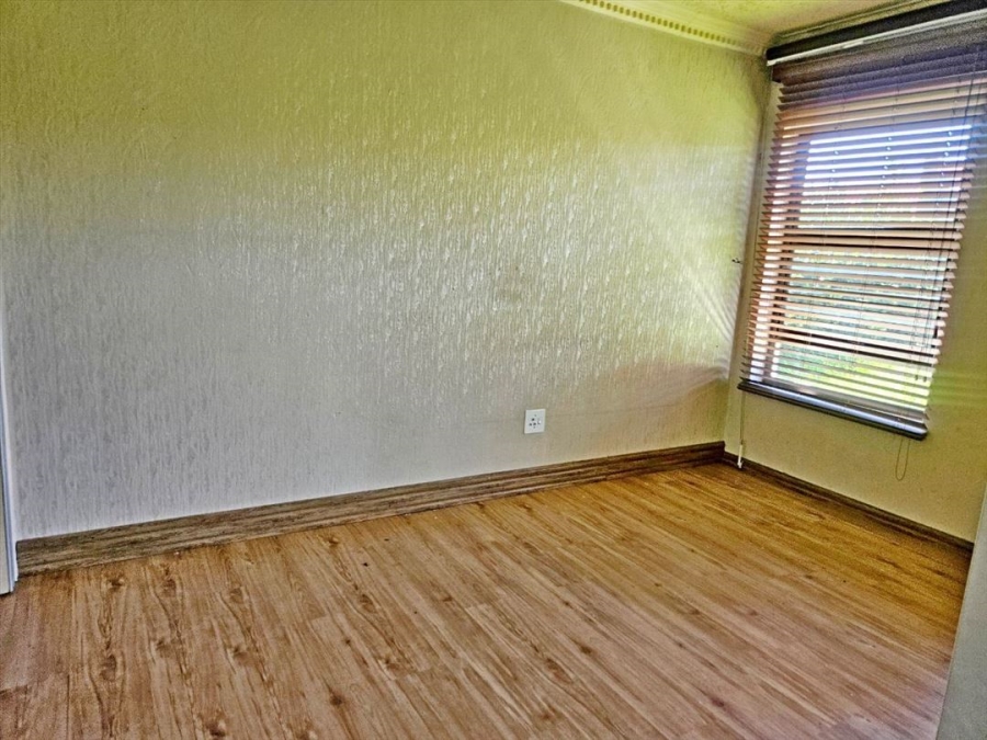 3 Bedroom Property for Sale in Rhodesfield Gauteng