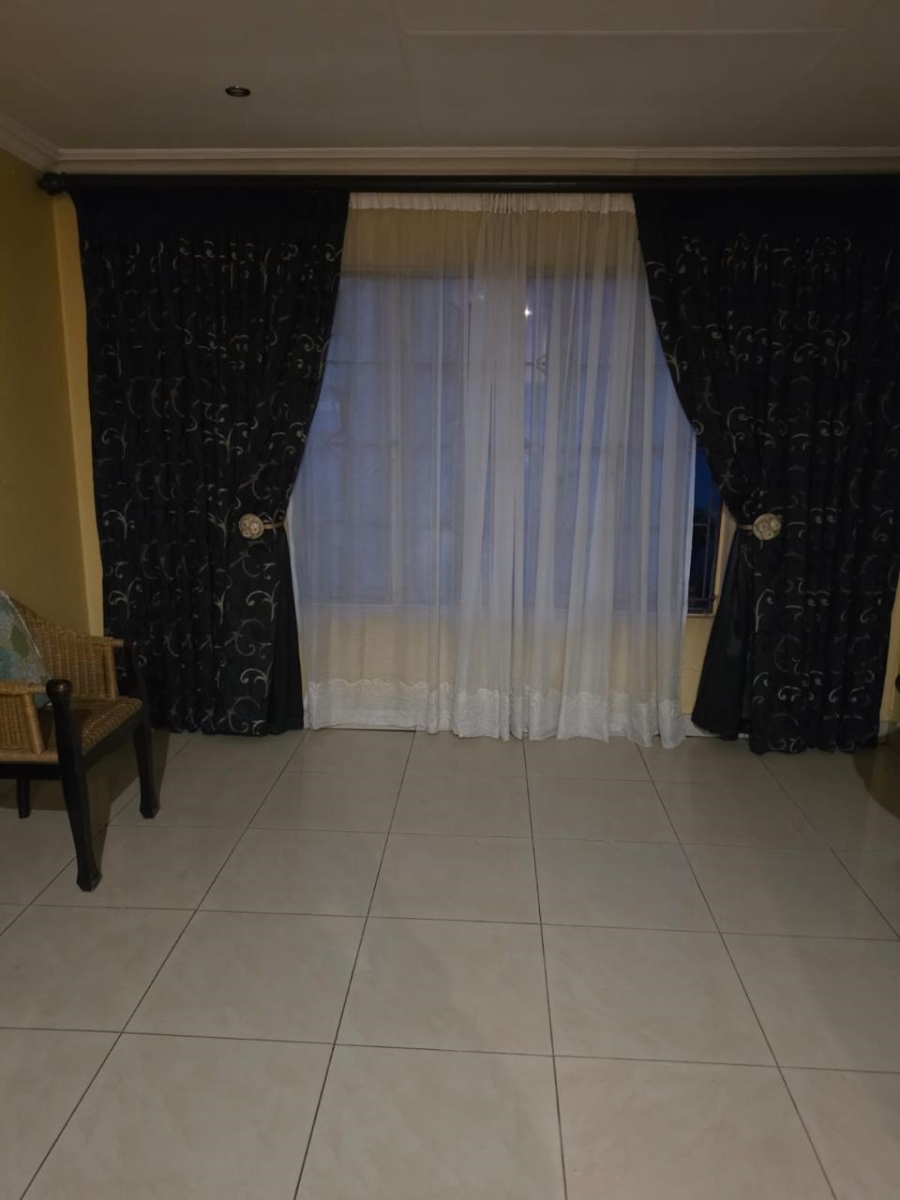 3 Bedroom Property for Sale in Mahube Valley Gauteng