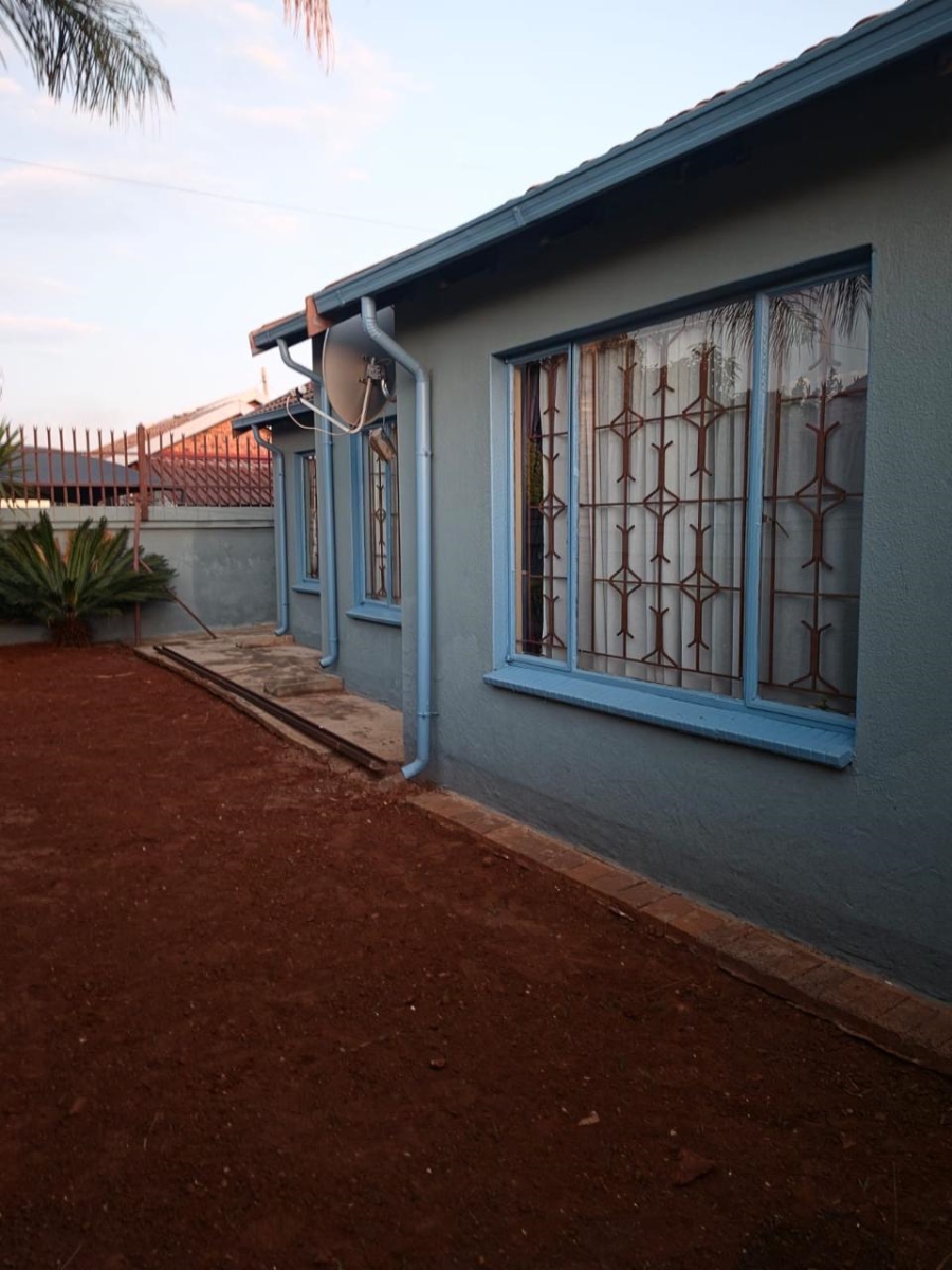 3 Bedroom Property for Sale in Mahube Valley Gauteng