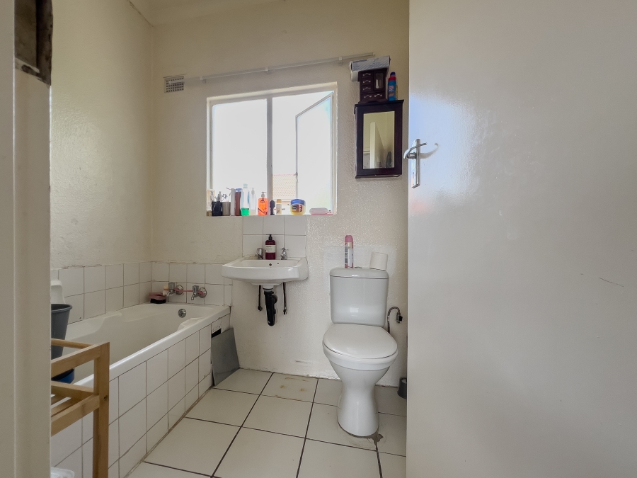 To Let 1 Bedroom Property for Rent in Eden Glen Gauteng