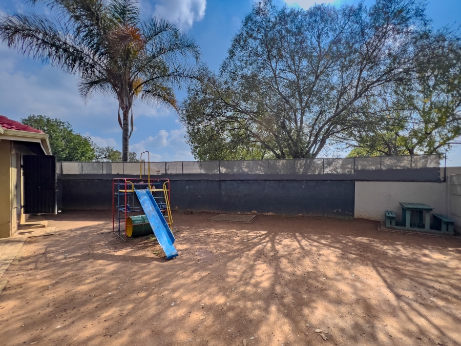 To Let 1 Bedroom Property for Rent in Eden Glen Gauteng