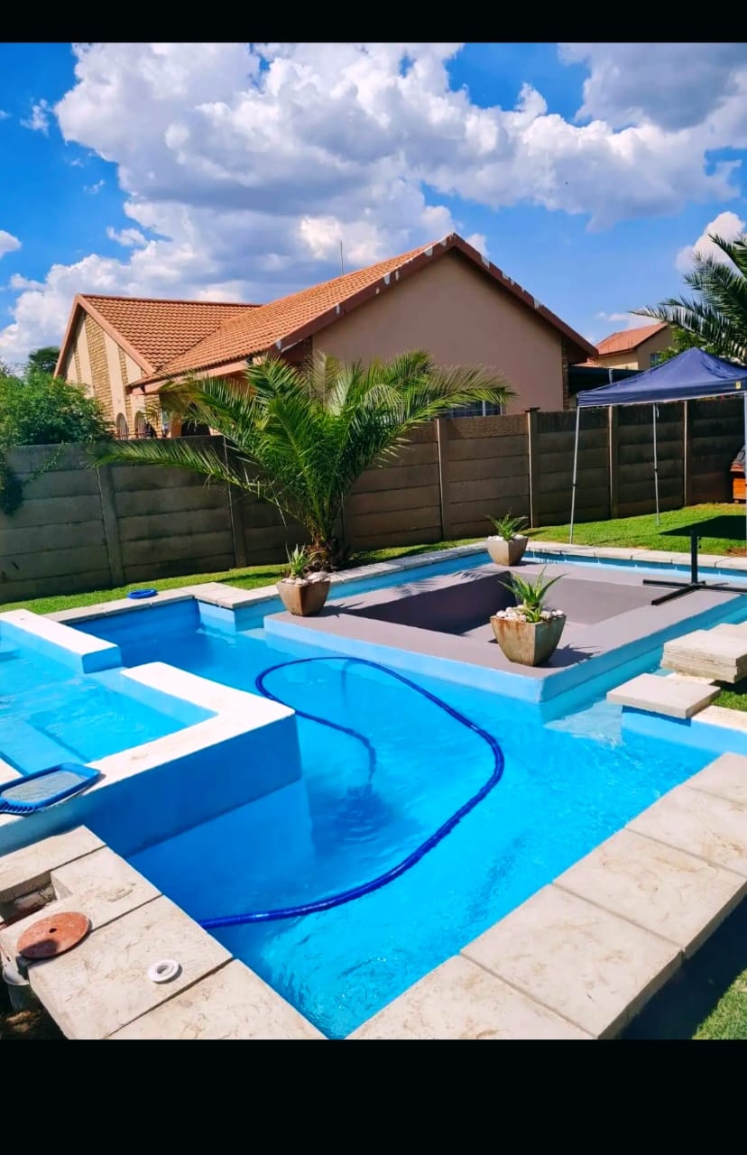 To Let 3 Bedroom Property for Rent in Vanderbijlpark Sw 2 Gauteng