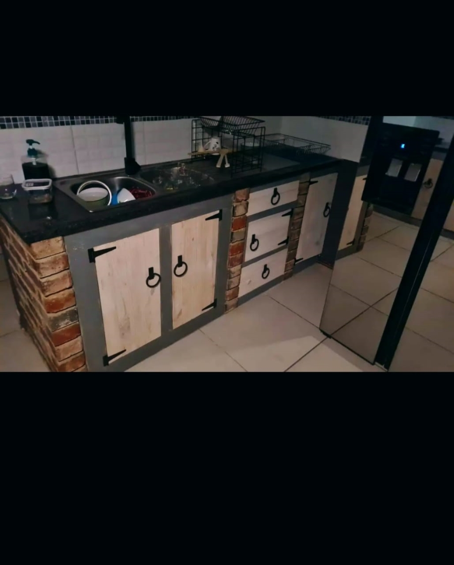 To Let 3 Bedroom Property for Rent in Vanderbijlpark Sw 2 Gauteng