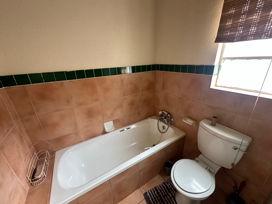 2 Bedroom Property for Sale in Halfway Gardens Gauteng