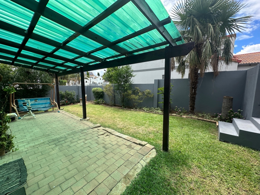 2 Bedroom Property for Sale in Halfway Gardens Gauteng