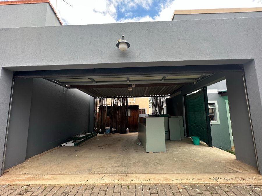 2 Bedroom Property for Sale in Halfway Gardens Gauteng