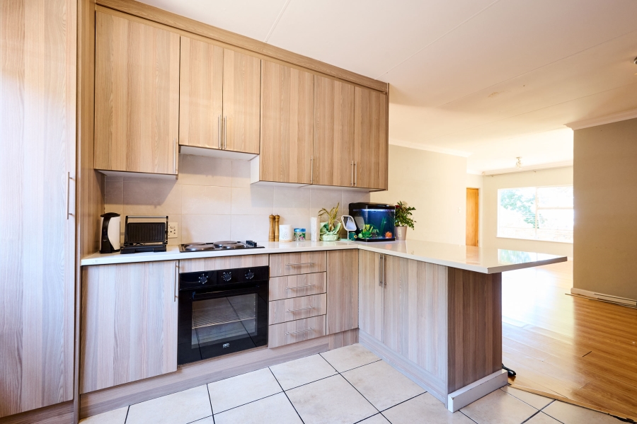 3 Bedroom Property for Sale in Halfway Gardens Gauteng