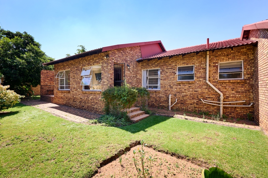 3 Bedroom Property for Sale in Halfway Gardens Gauteng