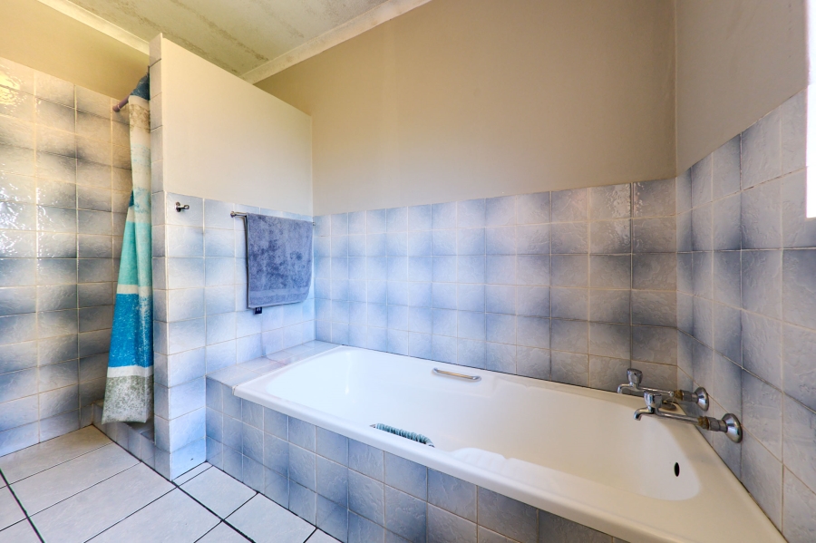 3 Bedroom Property for Sale in Halfway Gardens Gauteng
