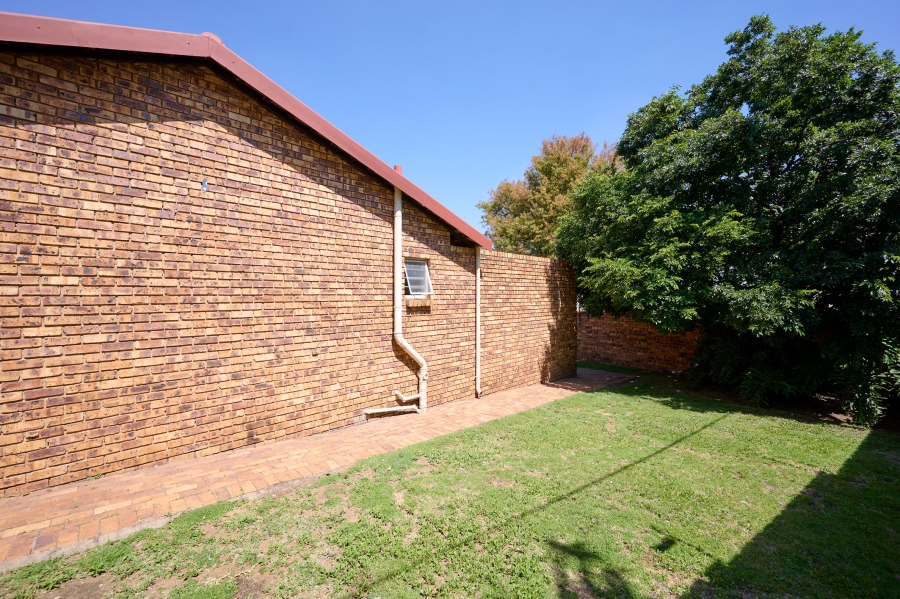 3 Bedroom Property for Sale in Halfway Gardens Gauteng