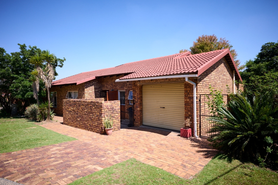 3 Bedroom Property for Sale in Halfway Gardens Gauteng