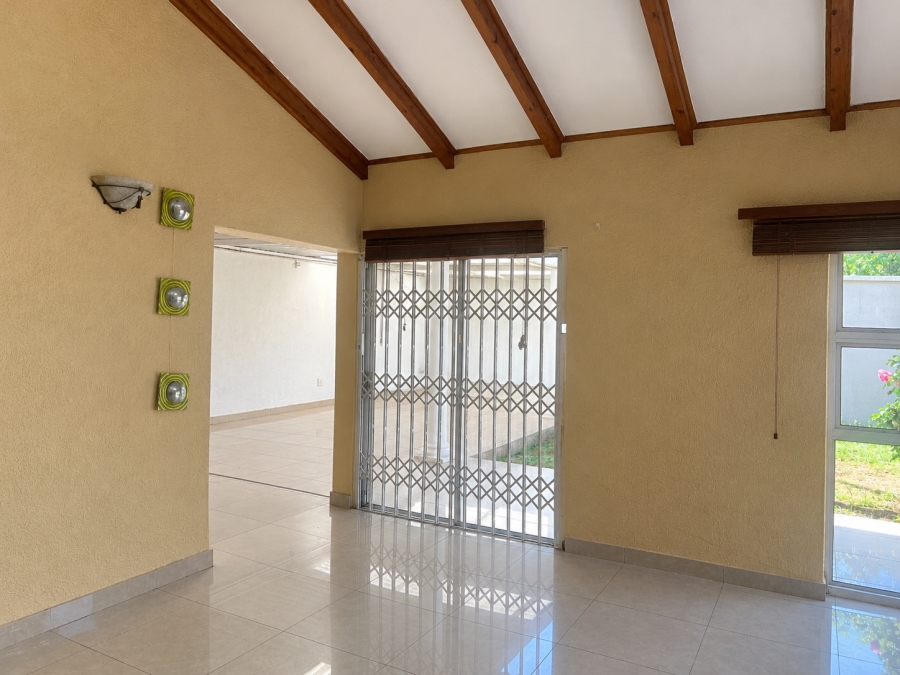 To Let 3 Bedroom Property for Rent in Woodmead Gauteng