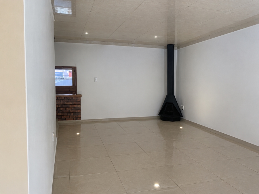 To Let 3 Bedroom Property for Rent in Woodmead Gauteng