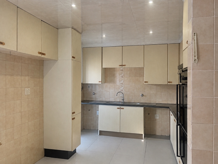 To Let 3 Bedroom Property for Rent in Woodmead Gauteng