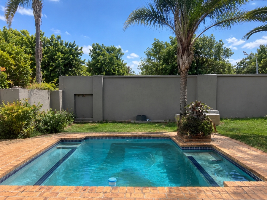 To Let 3 Bedroom Property for Rent in Woodmead Gauteng