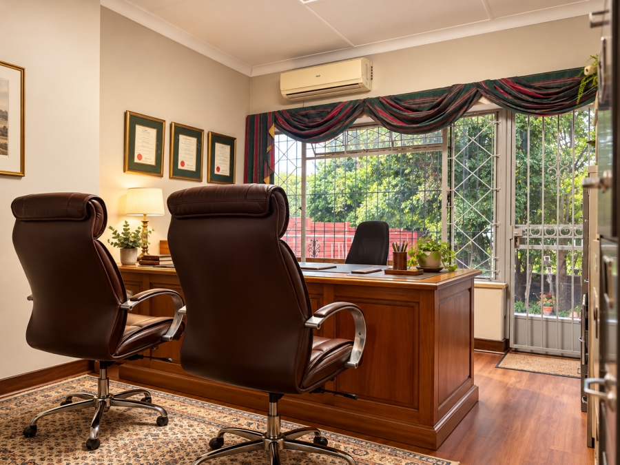 6 Bedroom Property for Sale in Florida Hills Gauteng