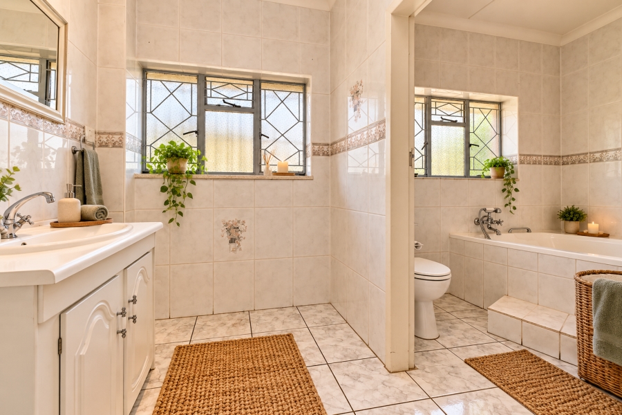 6 Bedroom Property for Sale in Florida Hills Gauteng