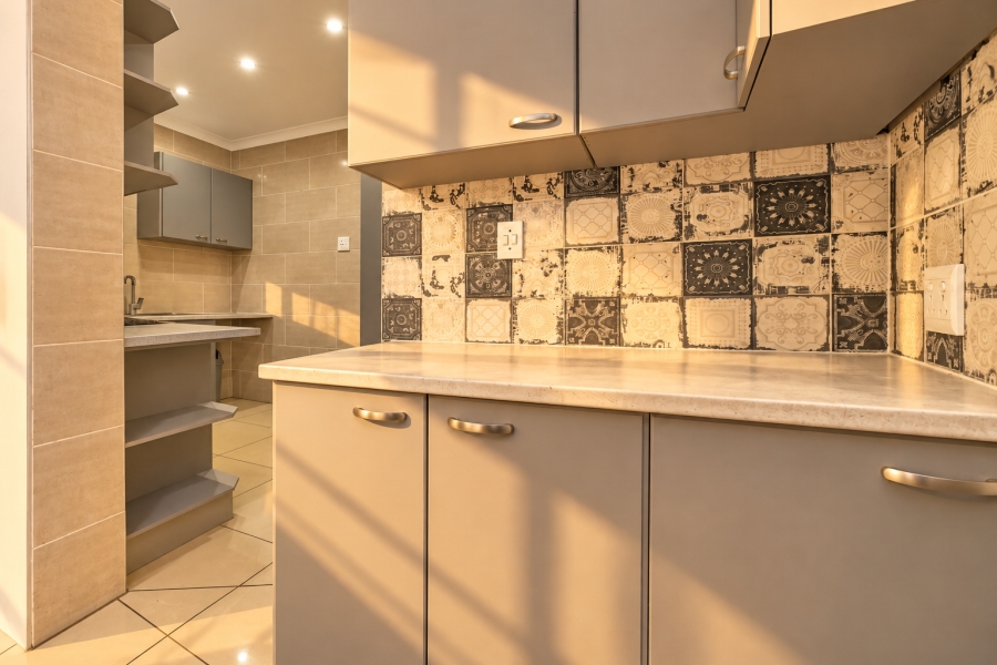 6 Bedroom Property for Sale in Florida Hills Gauteng