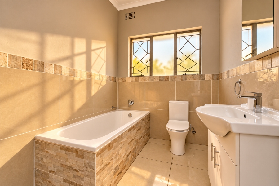 6 Bedroom Property for Sale in Florida Hills Gauteng