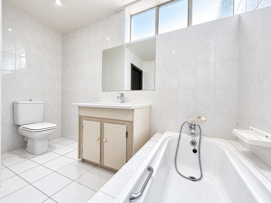 To Let 3 Bedroom Property for Rent in Killarney Gauteng