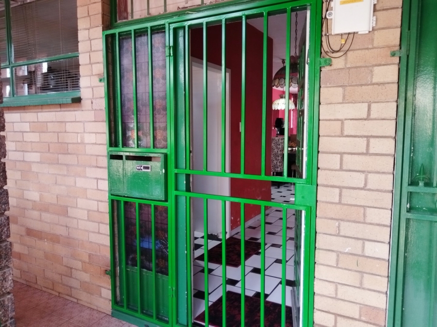 2 Bedroom Property for Sale in Bellevue East Gauteng