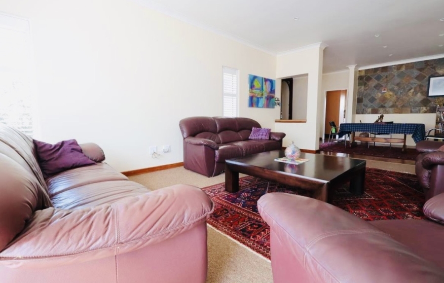 3 Bedroom Property for Sale in Dawnview Gauteng