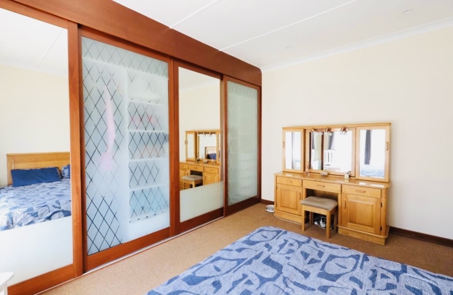 3 Bedroom Property for Sale in Dawnview Gauteng