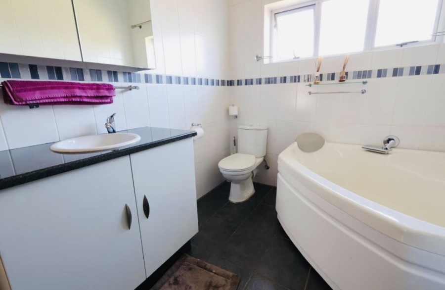 3 Bedroom Property for Sale in Dawnview Gauteng