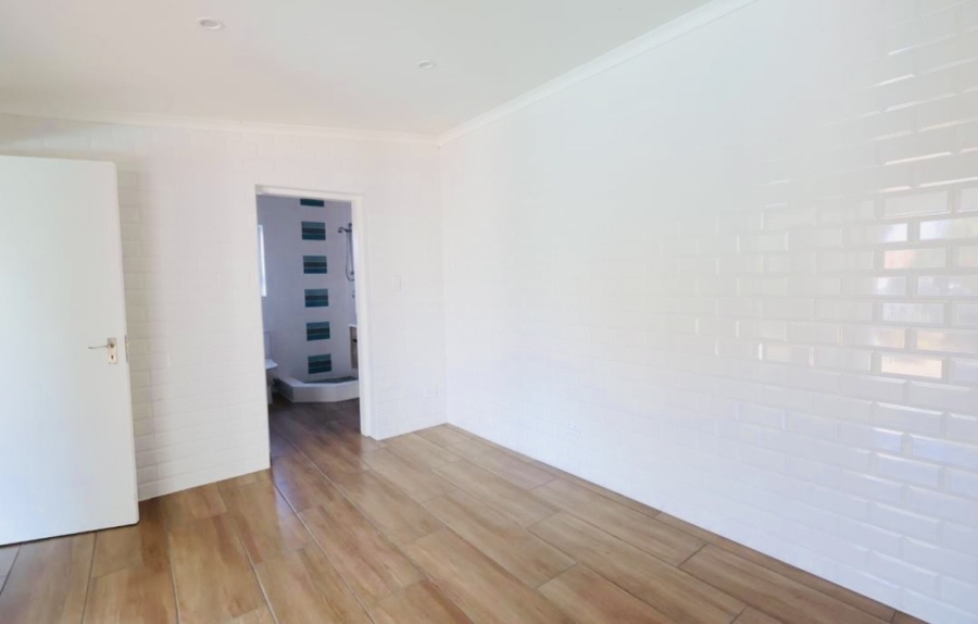 3 Bedroom Property for Sale in Dawnview Gauteng