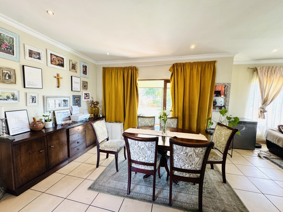 3 Bedroom Property for Sale in Thatchfield Close Gauteng