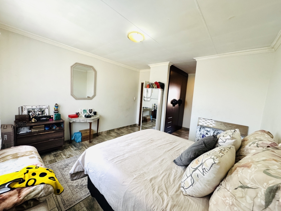 3 Bedroom Property for Sale in Thatchfield Close Gauteng