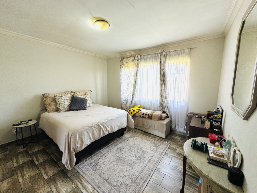 3 Bedroom Property for Sale in Thatchfield Close Gauteng