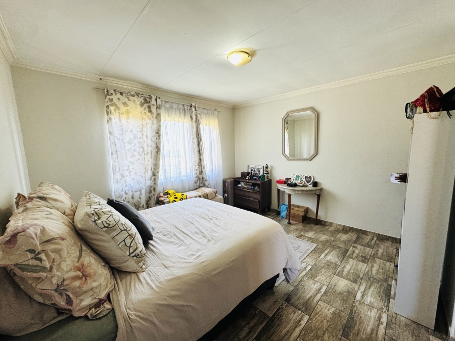 3 Bedroom Property for Sale in Thatchfield Close Gauteng